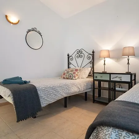 2 Palmeras Iii Lanzarote Apartment *